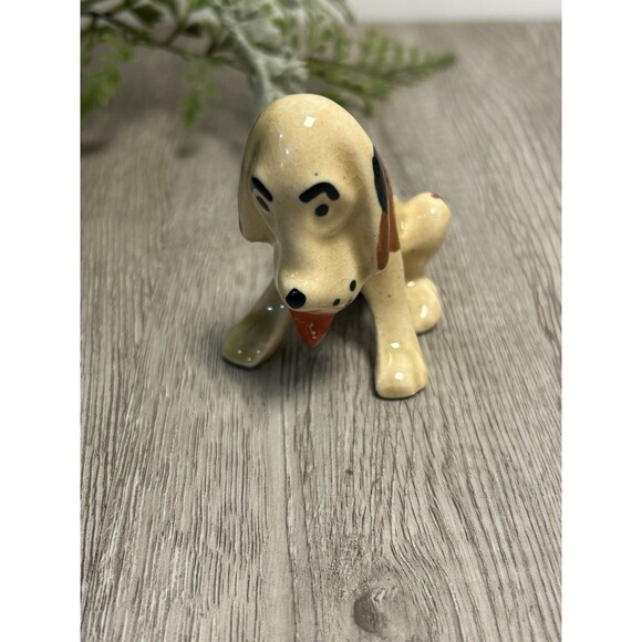 Vintage Hound Dog Figurine Tan Brown and Black Spots Ceramic Porcelain MCM - Picture 1 of 8